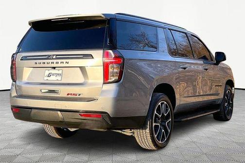 2024 Chevrolet Suburban RST
