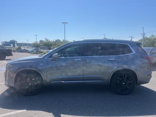 2022 Cadillac XT6 Premium Luxury FWD