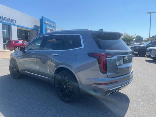 2022 Cadillac XT6 Premium Luxury FWD