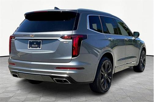 2022 Cadillac XT6 Premium Luxury FWD