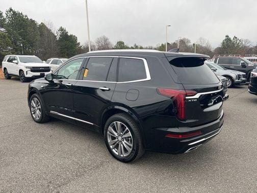 2025 Cadillac XT6 Premium Luxury FWD