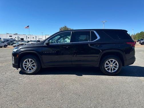 2022 Chevrolet Traverse LS