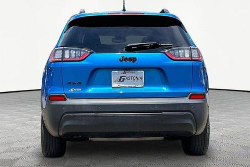 Hydro Blue Pearlcoat 2023 Jeep Cherokee Altitude Lux