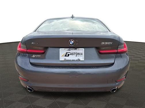 2022 BMW 330 i xDrive