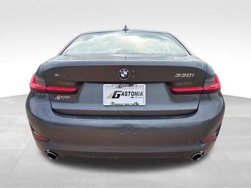 2022 BMW 330 i xDrive