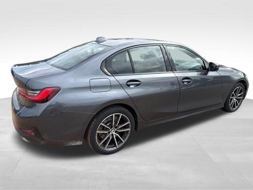 2022 BMW 330 i xDrive