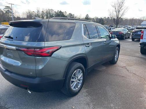 2022 Chevrolet Traverse LT Cloth