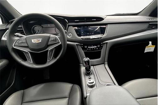 2025 Cadillac XT5 Luxury