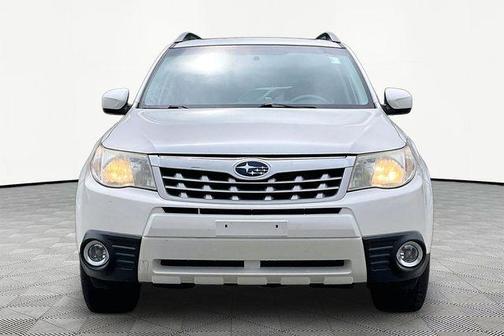 Satin White Pearl 2013 Subaru Forester 2.5X Limited