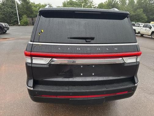 2024 Lincoln Navigator Premiere