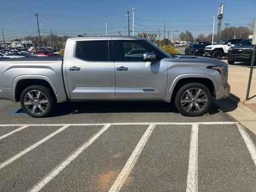 2023 Toyota Tundra Hybrid Capstone