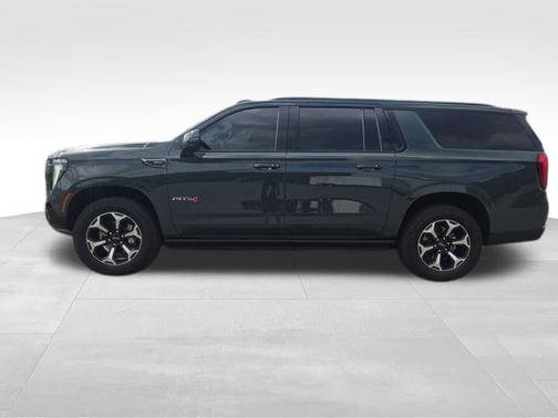 2025 GMC Yukon XL AT4