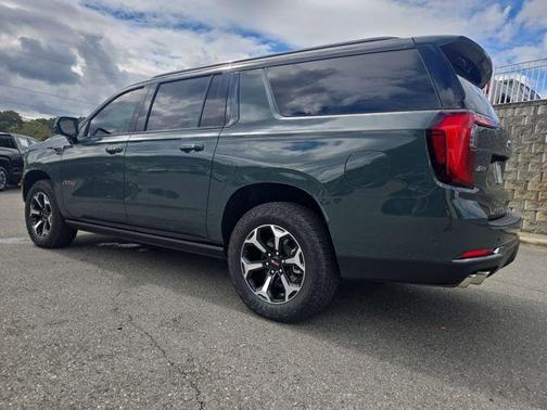 2025 GMC Yukon XL AT4