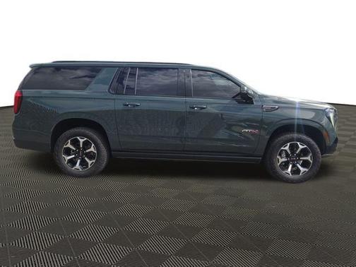 2025 GMC Yukon XL AT4