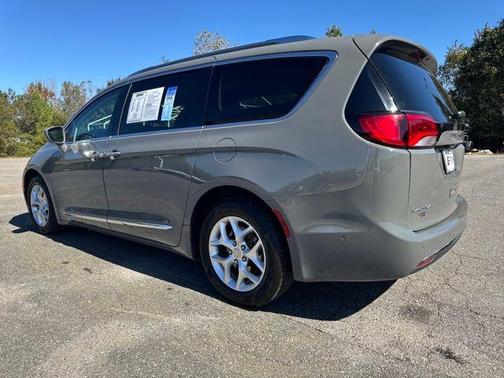 2020 Chrysler Pacifica Touring-L Plus