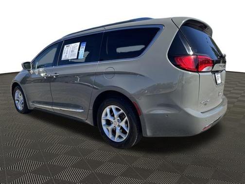 2020 Chrysler Pacifica Touring-L Plus
