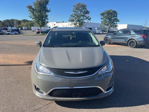 2020 Chrysler Pacifica Touring-L Plus