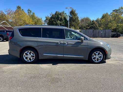 2020 Chrysler Pacifica Touring-L Plus