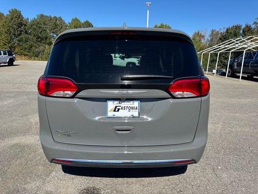 2020 Chrysler Pacifica Touring-L Plus