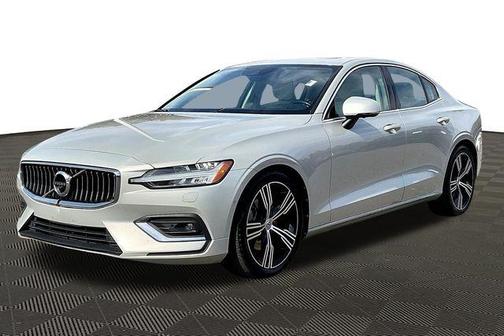 2022 Volvo S60 B5 Inscription