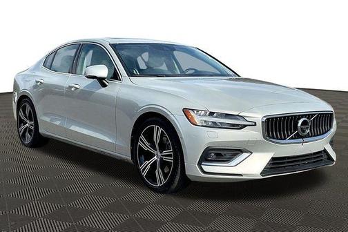 2022 Volvo S60 B5 Inscription