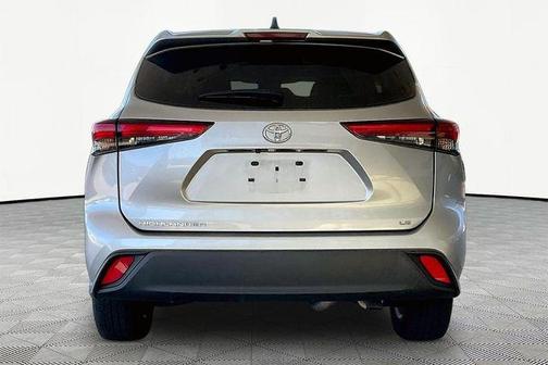 Celestial Silver Metallic 2023 Toyota Highlander LE
