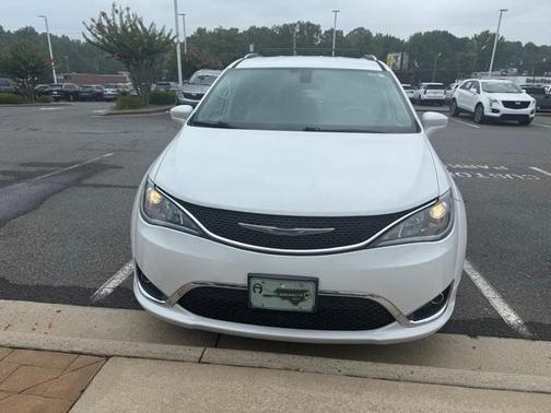 2018 Chrysler Pacifica Touring-L