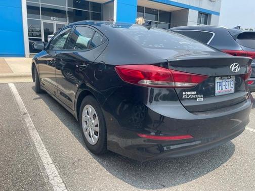 2018 Hyundai ELANTRA SE