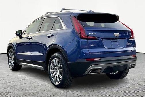 2022 Cadillac XT4 Premium Luxury