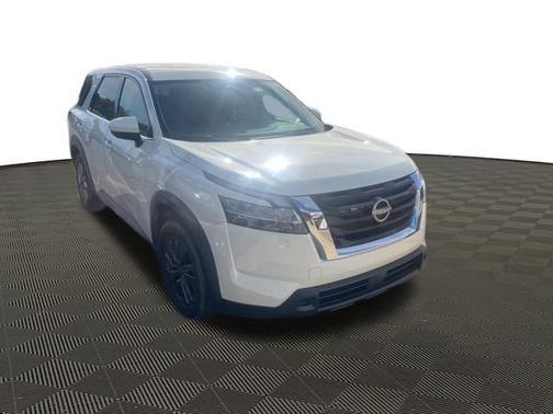 2022 Nissan Pathfinder S