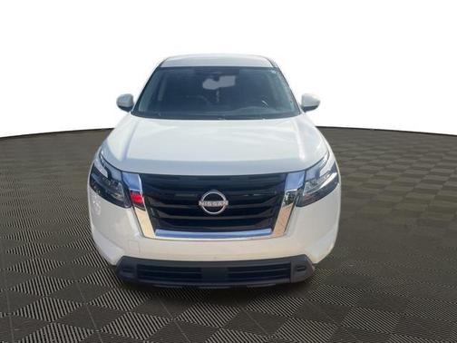 2022 Nissan Pathfinder S