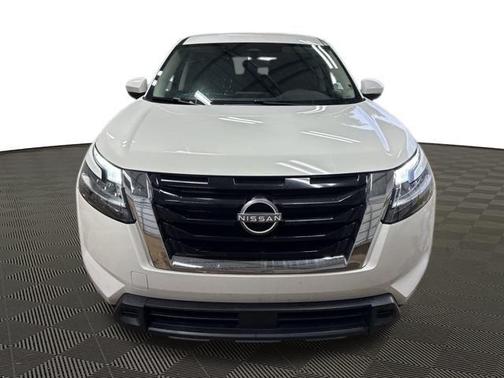 2022 Nissan Pathfinder S