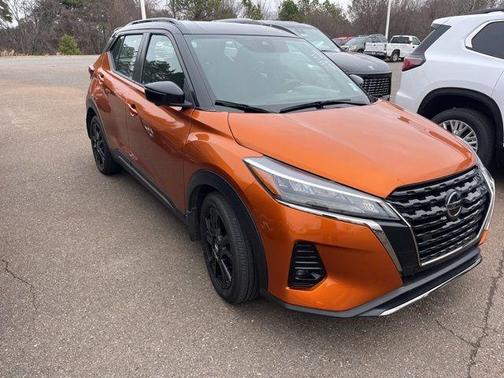 2021 Nissan Kicks SR