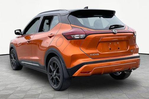 2021 Nissan Kicks SR