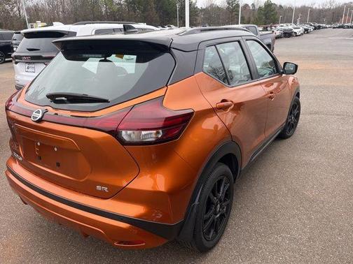2021 Nissan Kicks SR