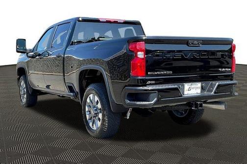2026 Chevrolet Silverado 2500 Custom
