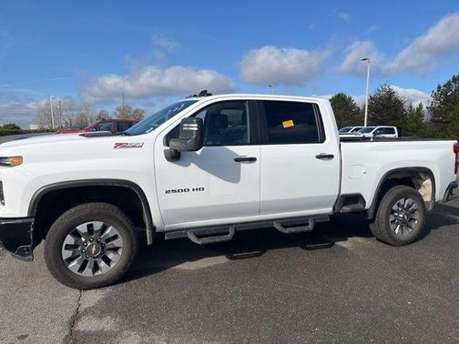 2025 Chevrolet Silverado 2500 Custom