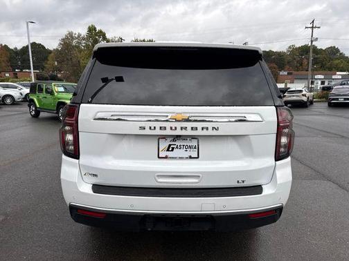 2024 Chevrolet Suburban LT