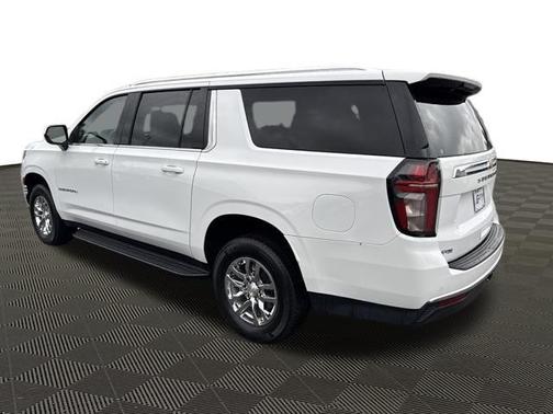 2024 Chevrolet Suburban LT