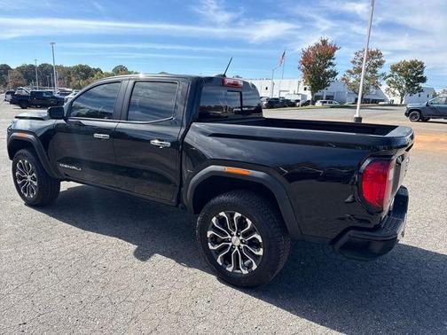 2024 GMC Canyon Denali