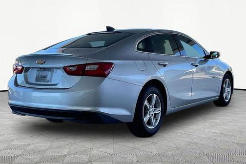 Silver Ice Metallic 2019 Chevrolet Malibu 1LS