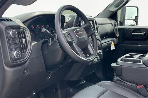 2025 GMC Sierra 2500 Pro
