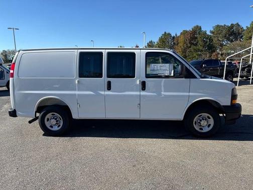 2025 Chevrolet Express 2500 Work Van