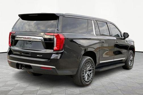 2022 GMC Yukon XL SLT