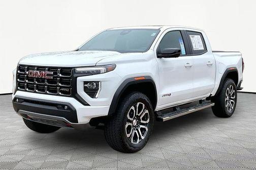 Summit White 2024 GMC Canyon AT4