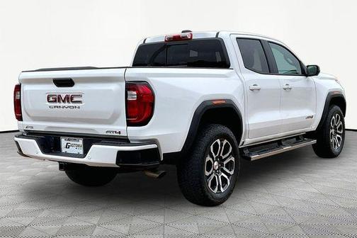 Summit White 2024 GMC Canyon AT4