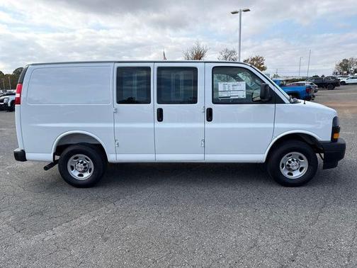 2025 Chevrolet Express 2500 Work Van