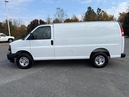 2025 Chevrolet Express 2500 Work Van