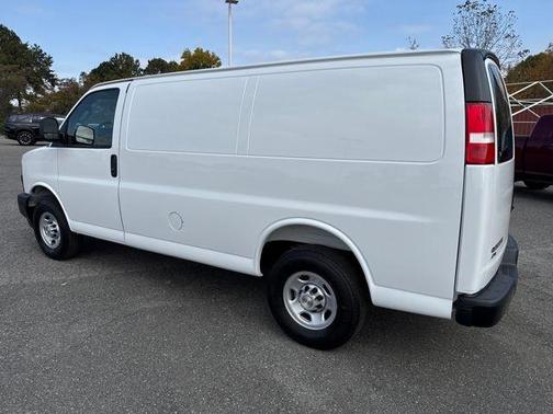 2025 Chevrolet Express 2500 Work Van