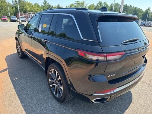 2022 Jeep Grand Cherokee Overland